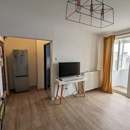 Old Town Apartment *